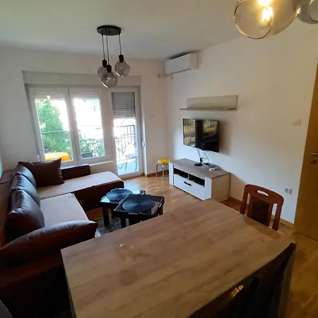 Trajkovic One Bedroom *
